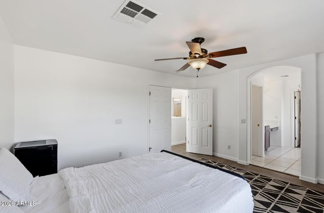 220 W BEECHNUT Place, Chandler, AZ 85248