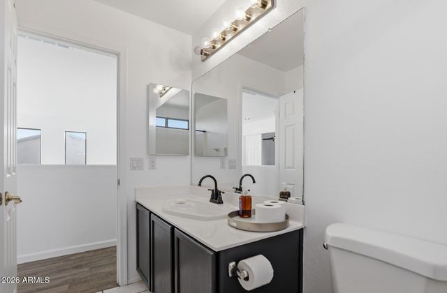 220 W BEECHNUT Place, Chandler, AZ 85248