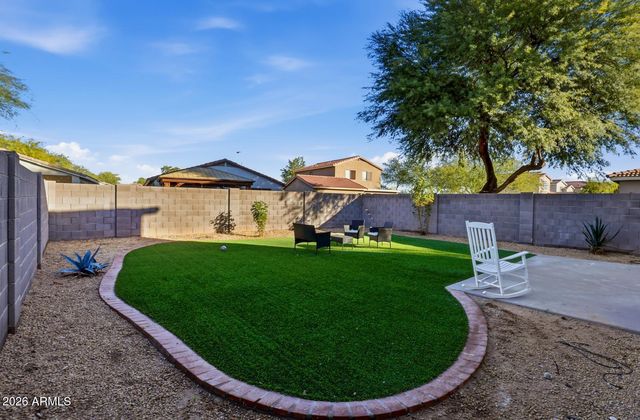 220 W BEECHNUT Place, Chandler, AZ 85248
