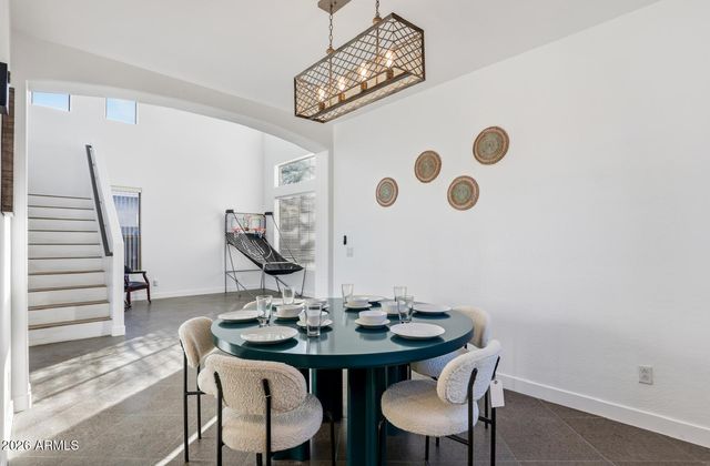 220 W BEECHNUT Place, Chandler, AZ 85248