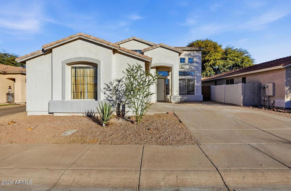 220 W BEECHNUT Place, Chandler, AZ 85248