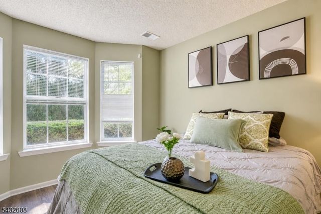 9 Tanglewood Ct 1, South Brunswick Twp., NJ 08852