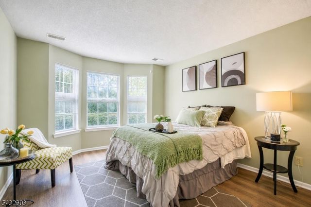 9 Tanglewood Ct 1, South Brunswick Twp., NJ 08852