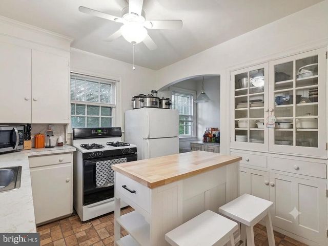 2113 KEITH RD, Abington, PA 19001