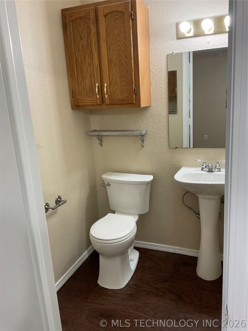 8709 E 135th Street S, Bixby, OK 74008