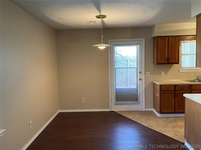 8709 E 135th Street S, Bixby, OK 74008