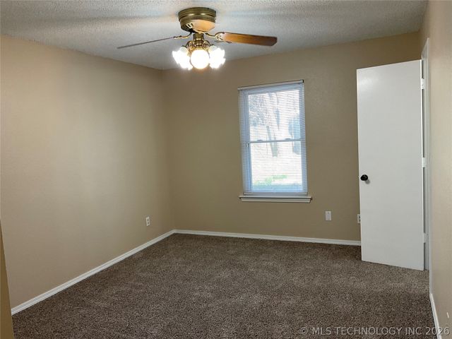 8709 E 135th Street S, Bixby, OK 74008