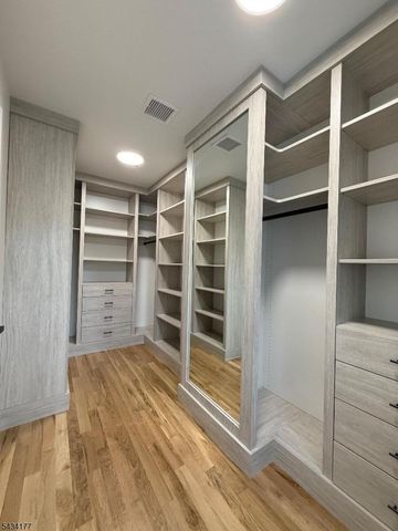 26 Urban Pl, Fair Lawn Boro, NJ 07410