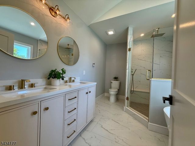 26 Urban Pl, Fair Lawn Boro, NJ 07410