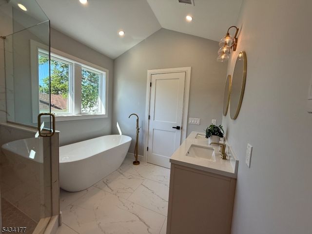 26 Urban Pl, Fair Lawn Boro, NJ 07410