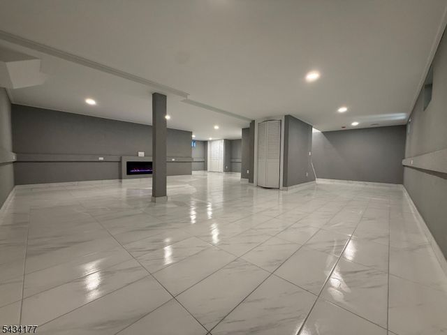 26 Urban Pl, Fair Lawn Boro, NJ 07410