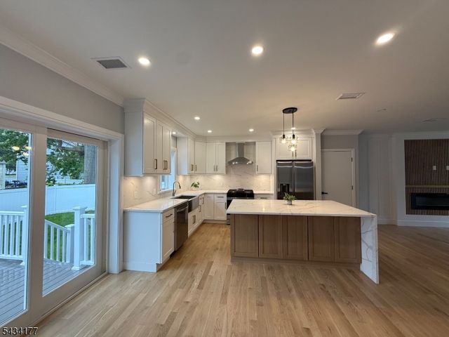 26 Urban Pl, Fair Lawn Boro, NJ 07410