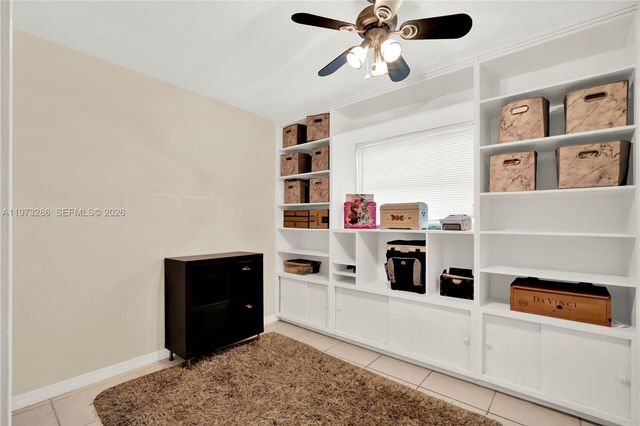 7320 NW 2nd St, Pembroke Pines, FL 33024