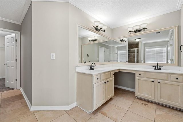 186 Wallnut Hall Circle, Woodstock, GA 30189