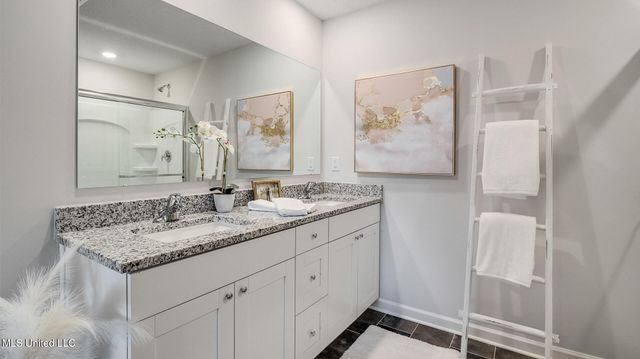 42 W Wolf Lane, Byhalia, MS 38611