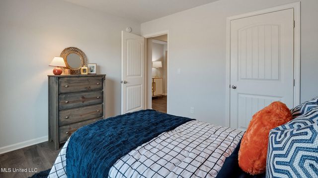42 W Wolf Lane, Byhalia, MS 38611