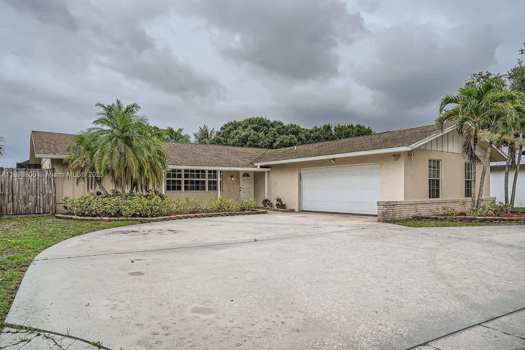 9802 N Military Trl, Palm Beach Gardens, FL 33410