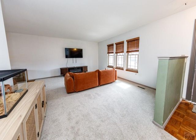 7 Briargate Terrace, Pueblo, CO 81001