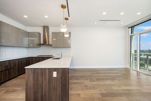 123 Lexington Ave Apt 1205, San Antonio, TX 78205