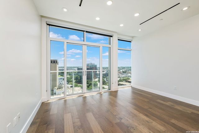 123 Lexington Ave Apt 1205, San Antonio, TX 78205