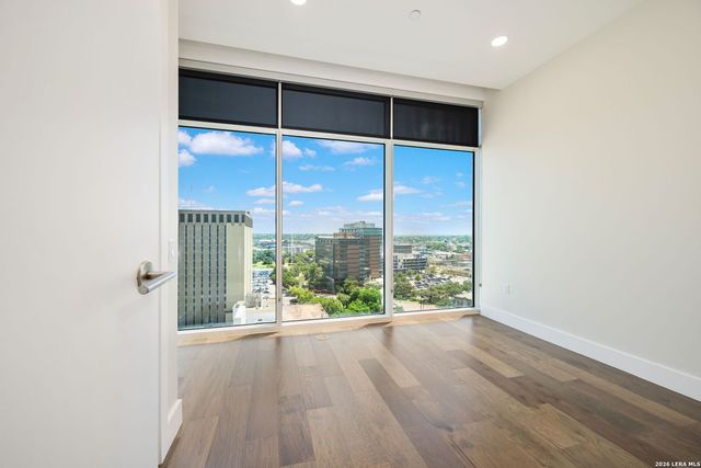 123 Lexington Ave Apt 1205, San Antonio, TX 78205