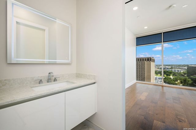 123 Lexington Ave Apt 1205, San Antonio, TX 78205