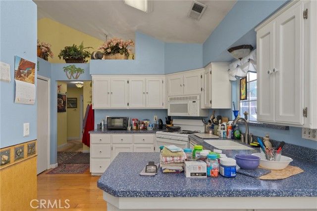 23 Carriage, Chico, CA 95926