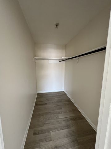 441 Harding Pl Apt B20, Nashville, TN 37211