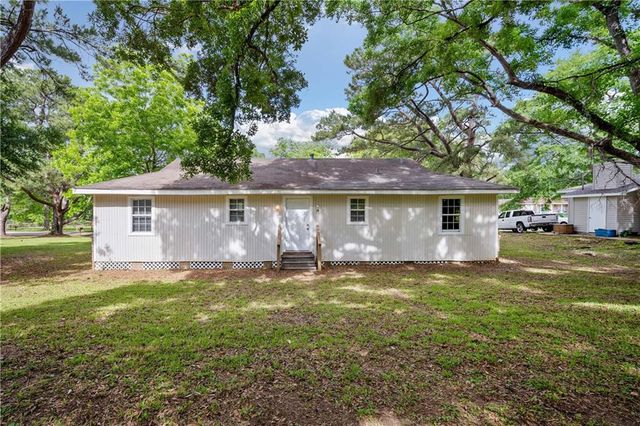 5015 Santos Drive W, Mobile, AL 36619