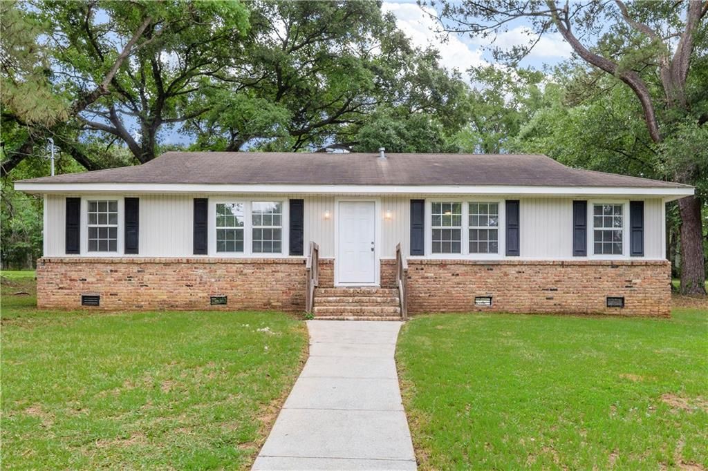 5015 Santos Drive W, Mobile, AL 36619