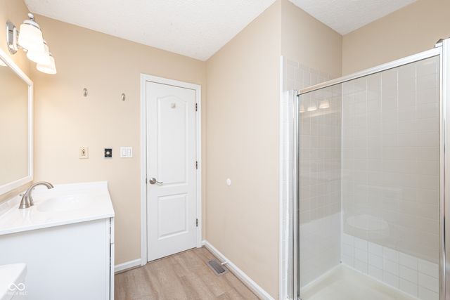 3304 Fox Orchard Circle, Indianapolis, IN 46214
