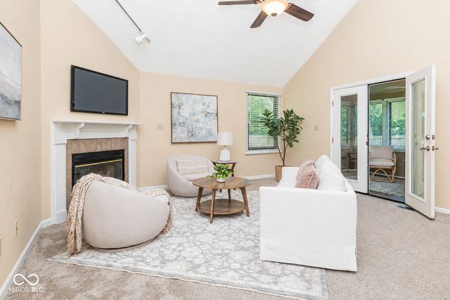 3304 Fox Orchard Circle, Indianapolis, IN 46214