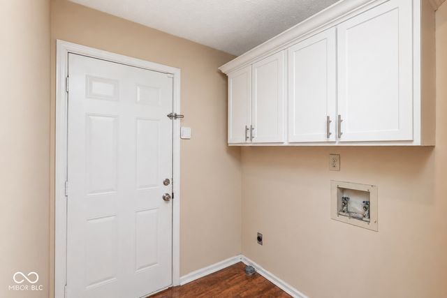 3304 Fox Orchard Circle, Indianapolis, IN 46214