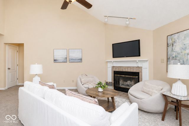 3304 Fox Orchard Circle, Indianapolis, IN 46214
