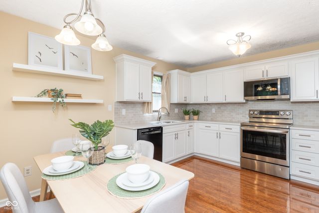 3304 Fox Orchard Circle, Indianapolis, IN 46214