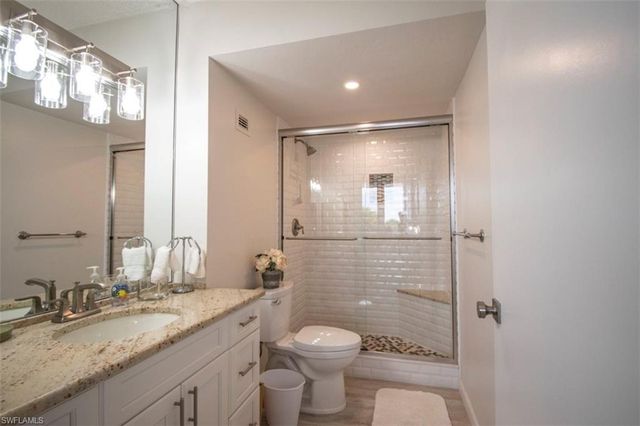 140 Seaview CT # 304S, Marco Island, FL 34145