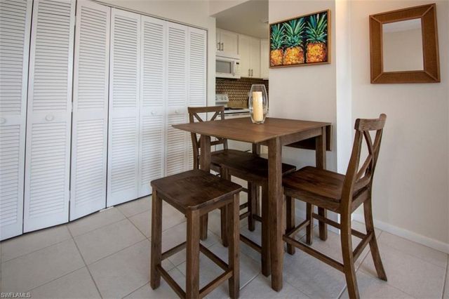 140 Seaview CT # 304S, Marco Island, FL 34145