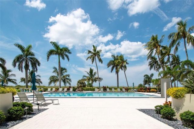 140 Seaview CT # 304S, Marco Island, FL 34145