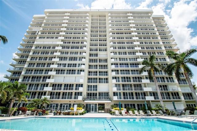 140 Seaview CT # 304S, Marco Island, FL 34145