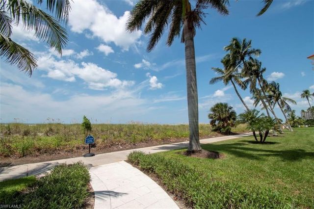 140 Seaview CT # 304S, Marco Island, FL 34145