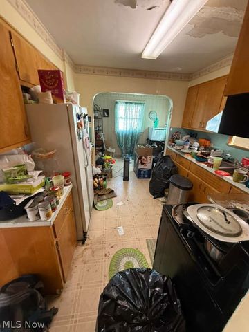 521 E Archwood Avenue, Akron, OH 44301