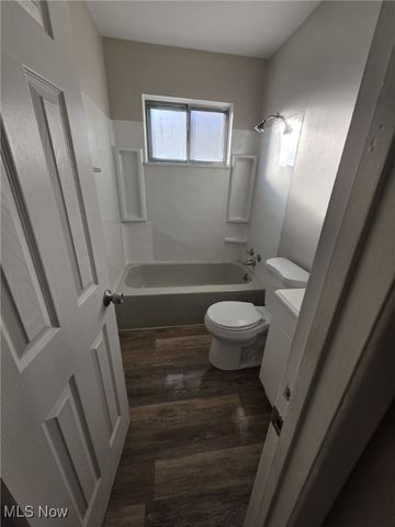 16610 Priebe Avenue, Cleveland, OH 44128