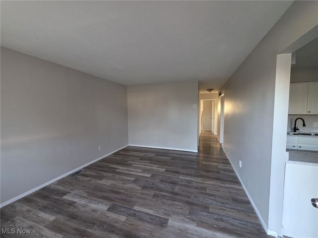 16610 Priebe Avenue, Cleveland, OH 44128