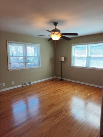 3614 Terrace Hill Drive NE, Cedar Rapids, IA 52402