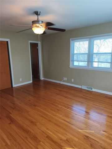3614 Terrace Hill Drive NE, Cedar Rapids, IA 52402