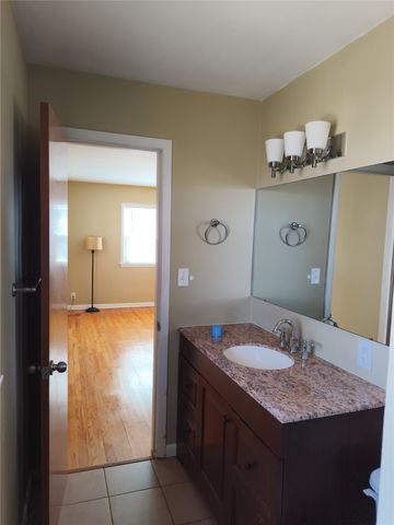 3614 Terrace Hill Drive NE, Cedar Rapids, IA 52402