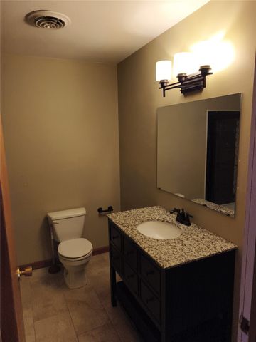 3614 Terrace Hill Drive NE, Cedar Rapids, IA 52402