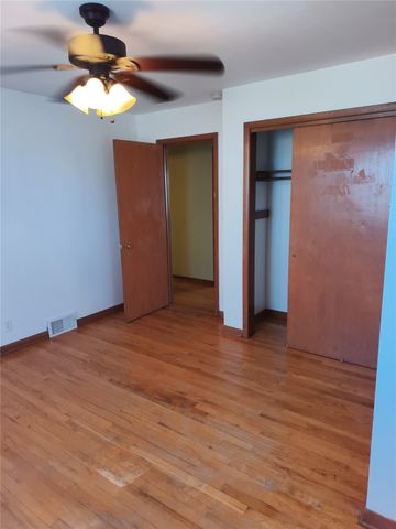 3614 Terrace Hill Drive NE, Cedar Rapids, IA 52402