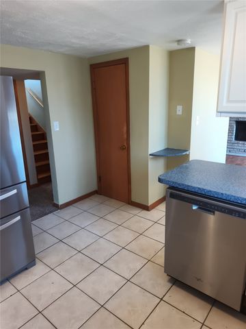 3614 Terrace Hill Drive NE, Cedar Rapids, IA 52402