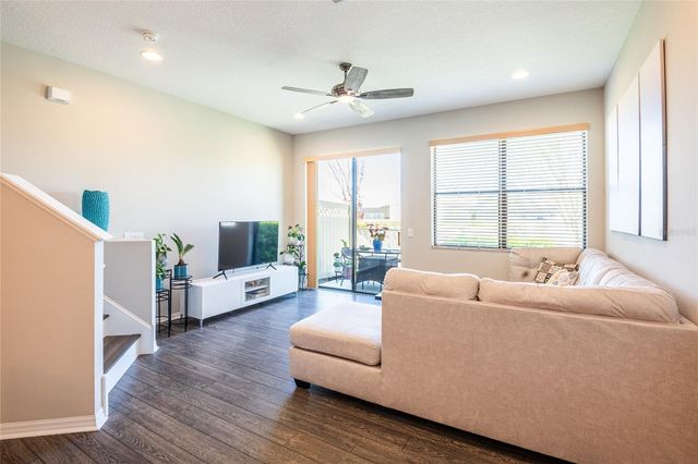 11648 CROWNED SPARROW LANE, Tampa, FL 33626